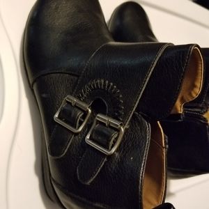 Comfort view boots. Zipper sides 7 1/2 www black